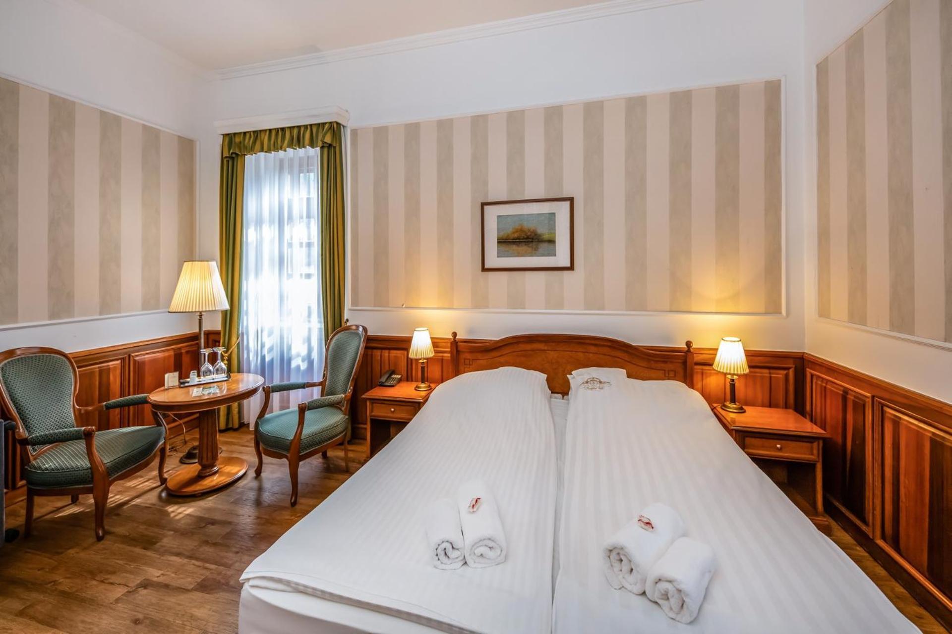 Kastelyhotel Sasvar Resort Parádsasvár Eksteriør bilde