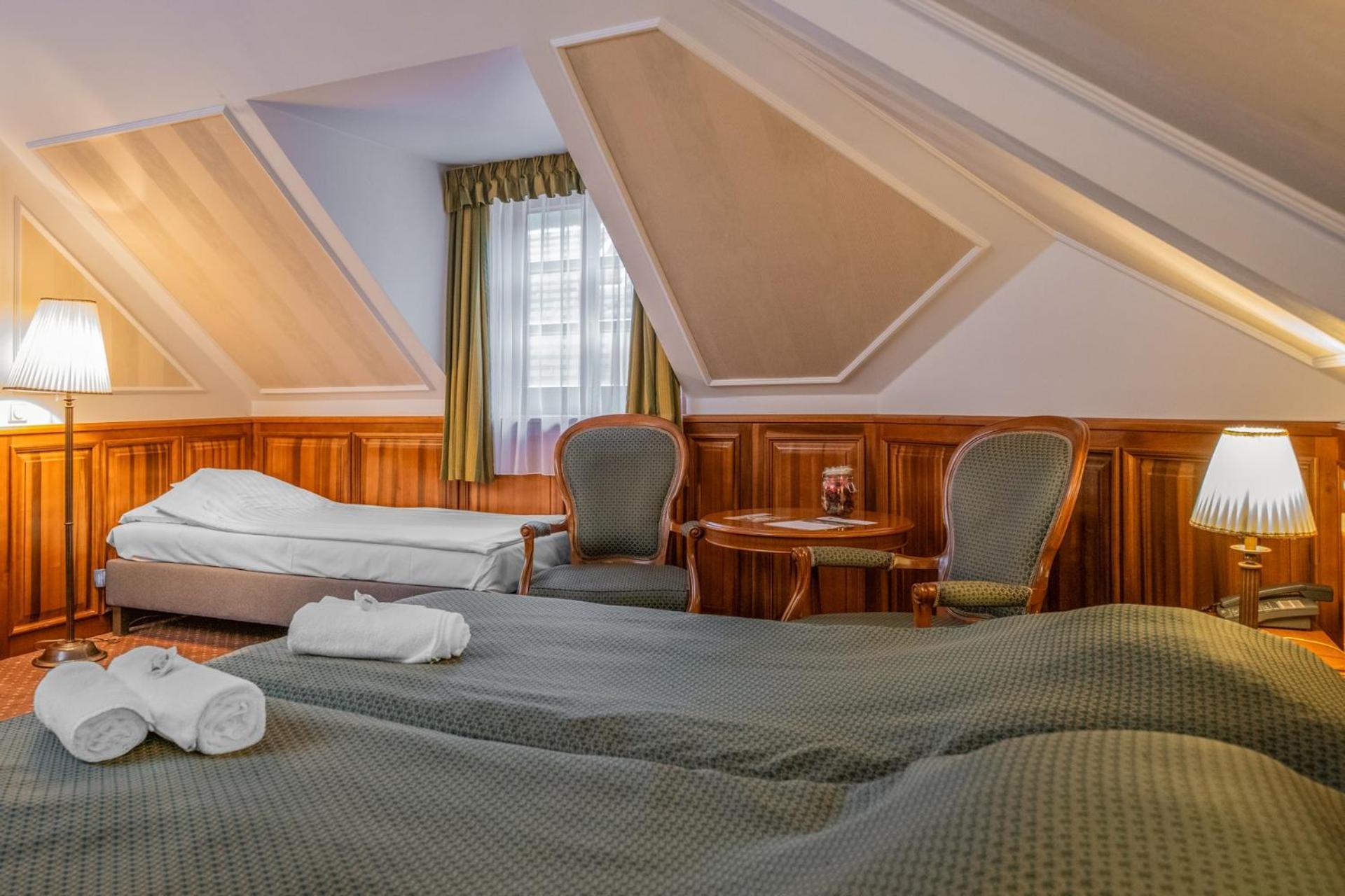 Kastelyhotel Sasvar Resort Parádsasvár Eksteriør bilde