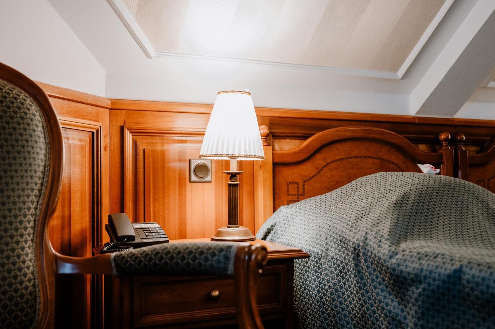 Kastelyhotel Sasvar Resort Parádsasvár Eksteriør bilde