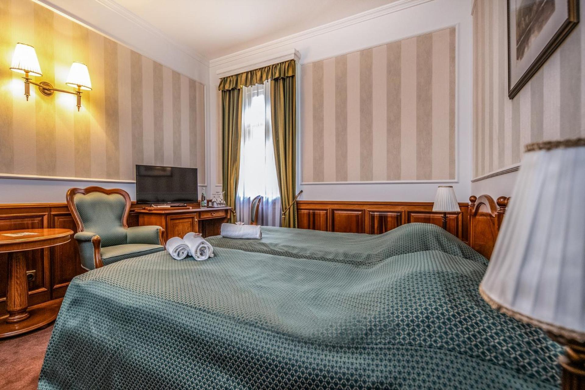 Kastelyhotel Sasvar Resort Parádsasvár Eksteriør bilde